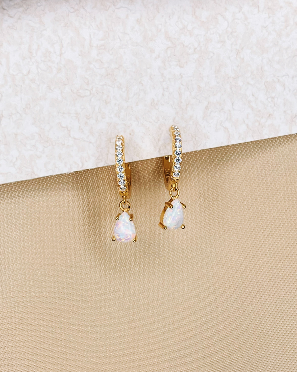 Sierra Opal Gold Huggies