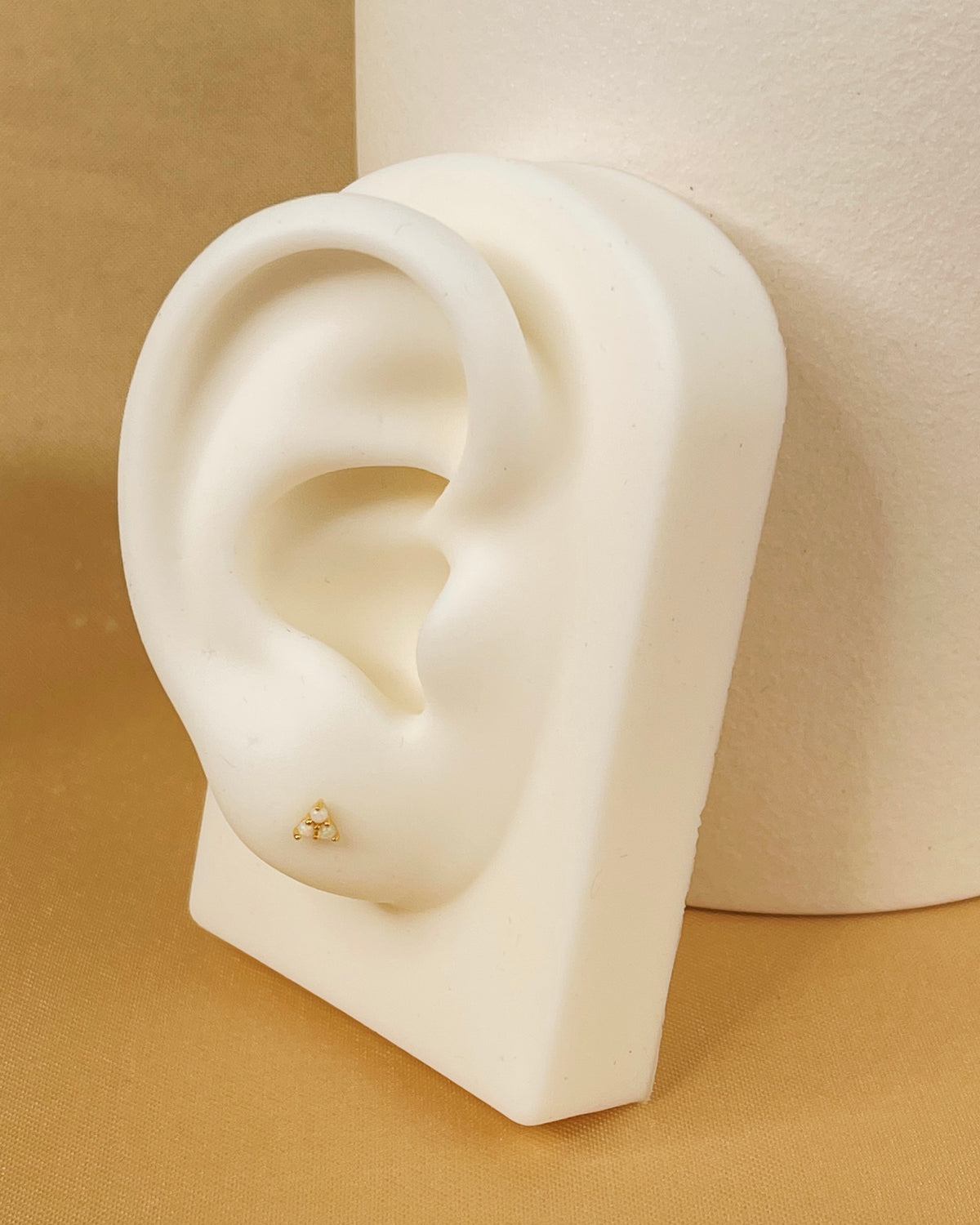 Vida Opal Gold Flat Back Internally Threaded Labret Ear Piercing Studs