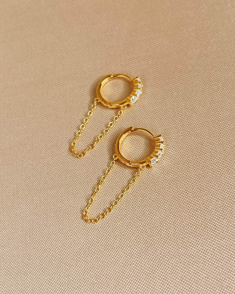 So Dainty Co. Chain / Dangle Earrings Sienna Gold Chain Huggies Gold Plated 925 Sterling Silver Jewelry