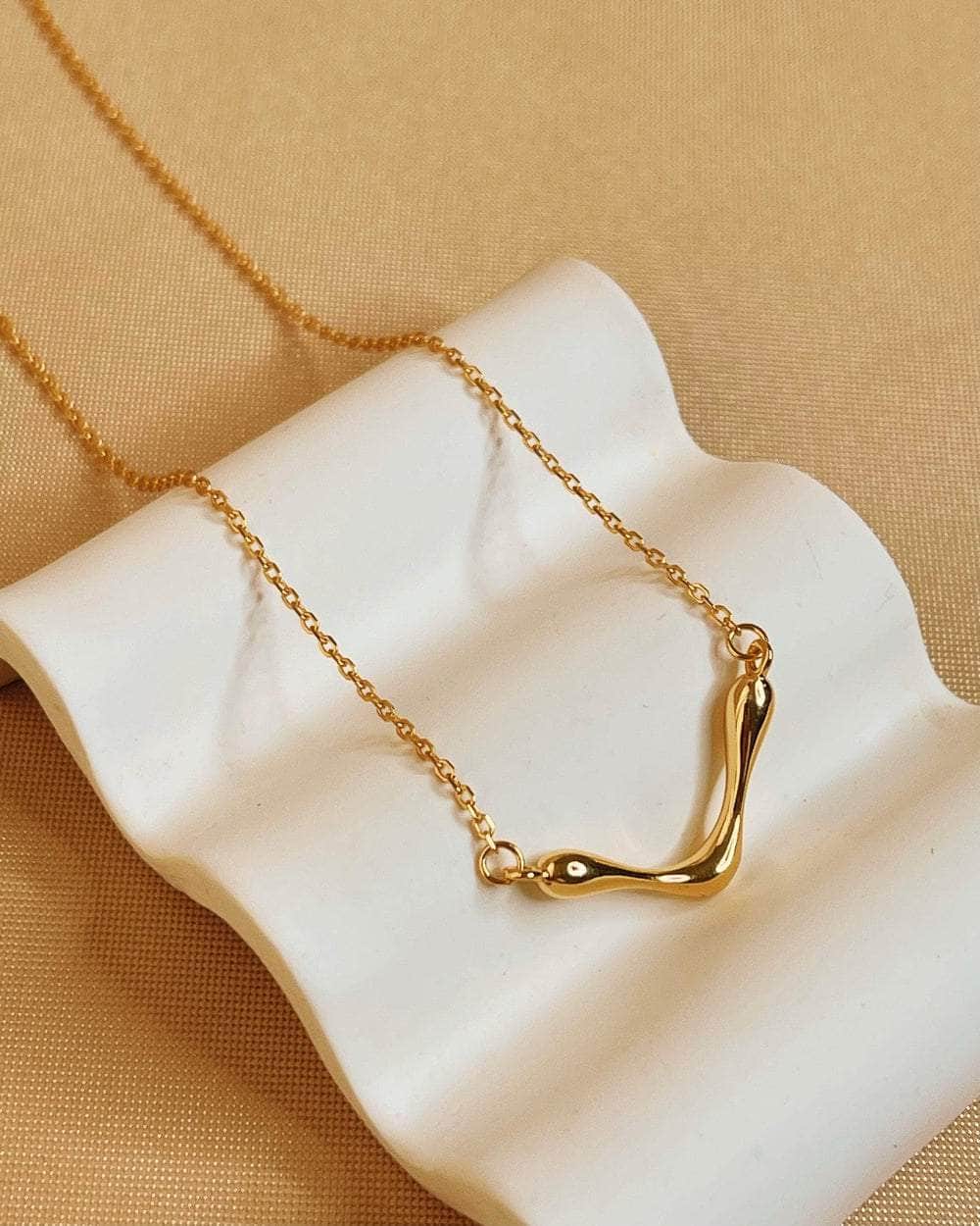 So Dainty Co. Necklaces Leia Gold Necklace Gold Plated 925 Sterling Silver Jewelry