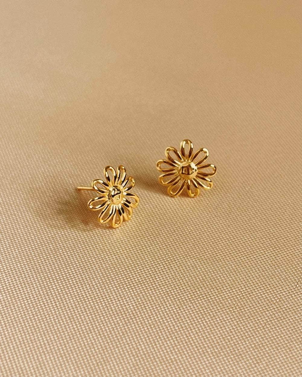 So Dainty Co. Studs Venus Gold Studs Gold Plated 925 Sterling Silver Jewelry